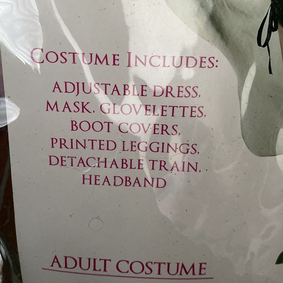 Evergreen Enchantress Costume - Picture 3 of 5